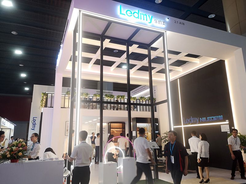 广州(光亚)照明展设计搭建案例-乐的美正面照片 广州(光亚)照明展设计搭建案例-乐的美正面照片